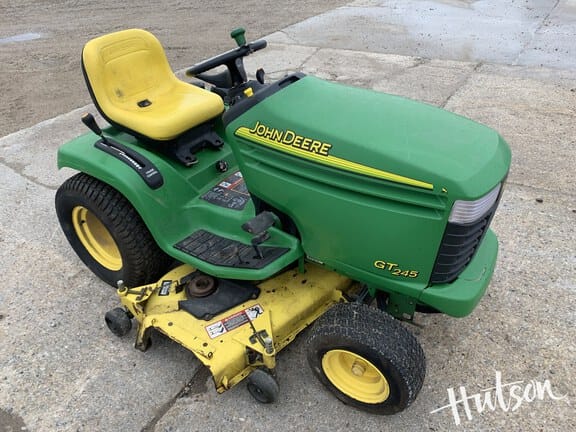 2005 John Deere GT245 Equipment Image0