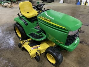 2005 John Deere GT245 Image