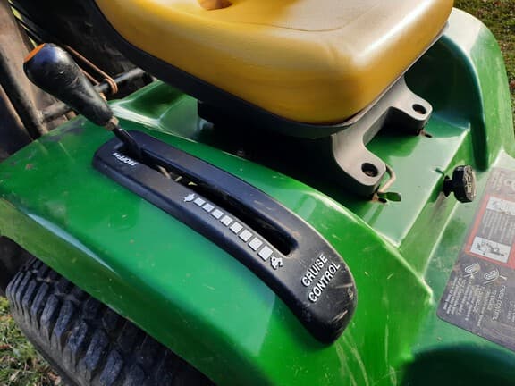 Image of John Deere GT245 equipment image 4