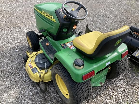 Image of John Deere GX255 equipment image 1