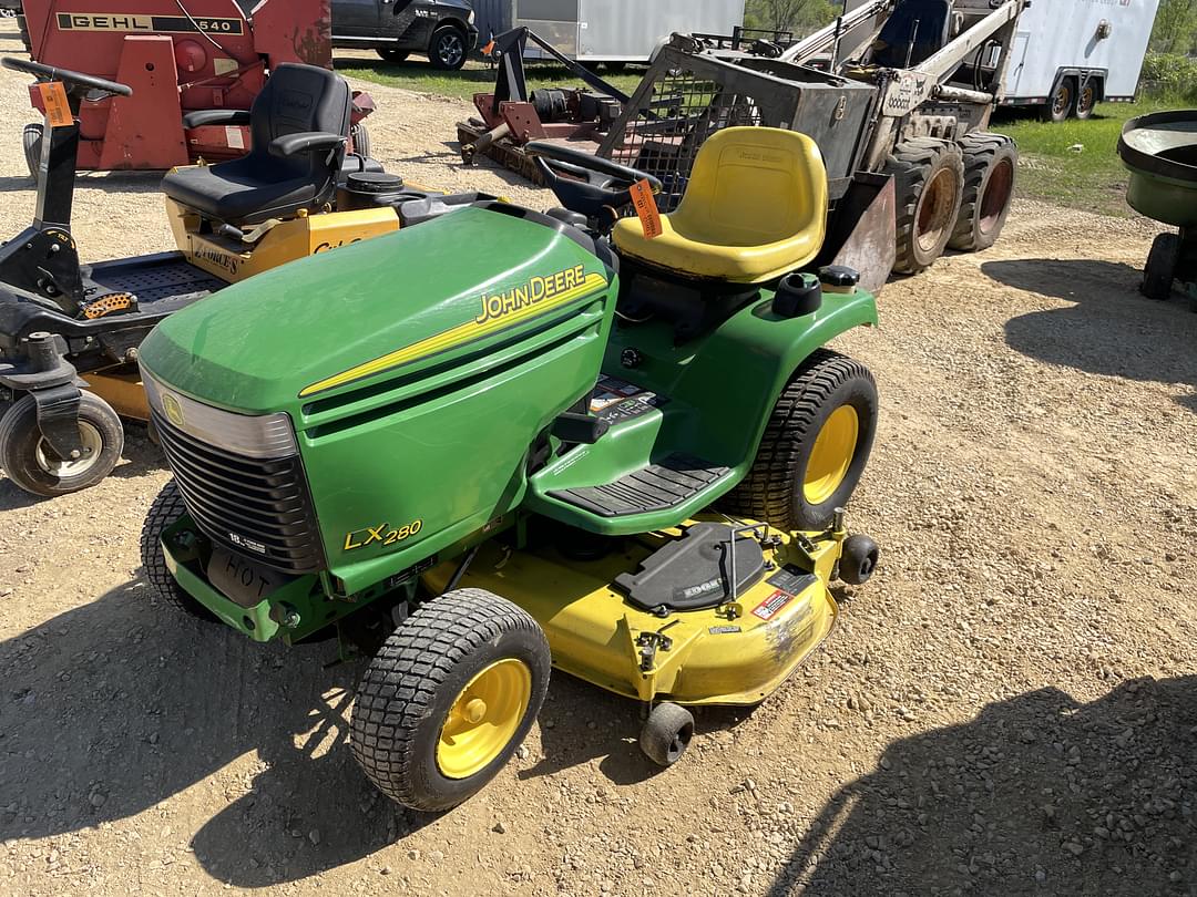 Image of John Deere LX280 Primary image