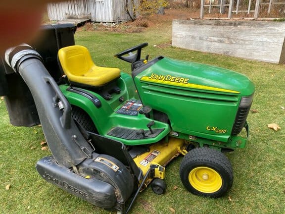 2005 John Deere LX280 Equipment Image0