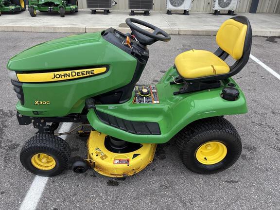 Image of John Deere X300 equipment image 1