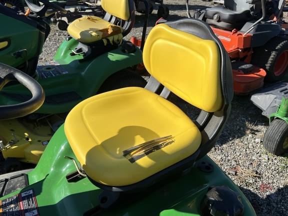 Image of John Deere X300 equipment image 4