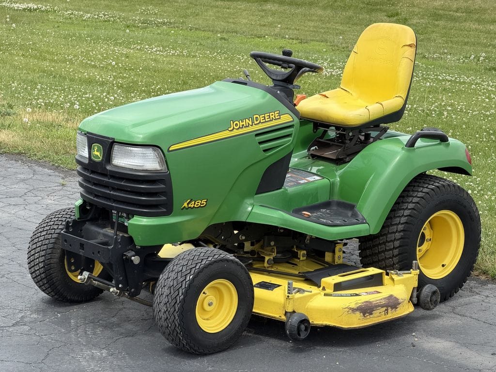 2005 John Deere X485 Equipment Image0