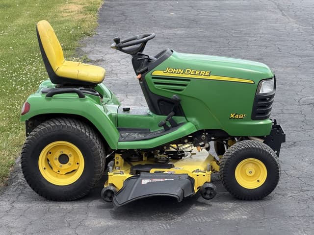 Image of John Deere X485 equipment image 2