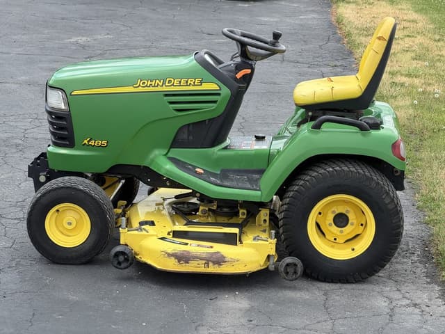 Image of John Deere X485 equipment image 3