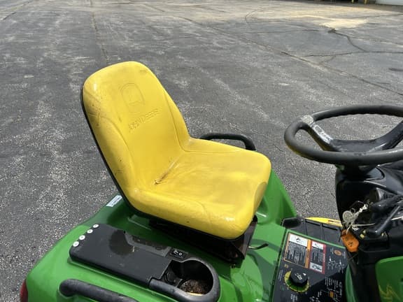 Image of John Deere X485 equipment image 4