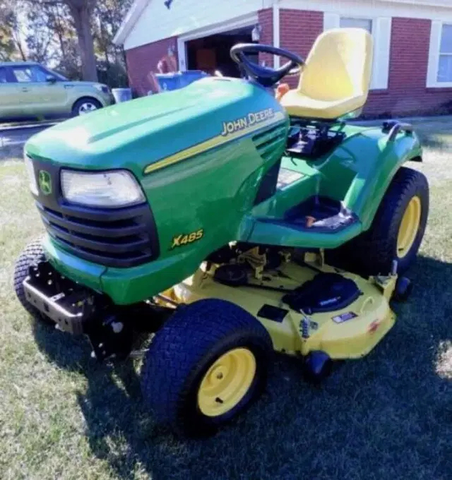 Image of John Deere X485 equipment image 2