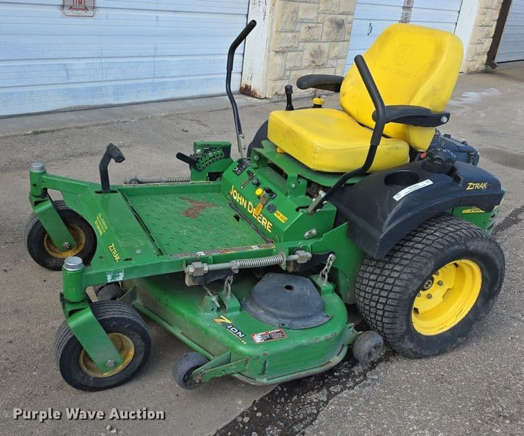 Image of John Deere Z-Trak Primary image