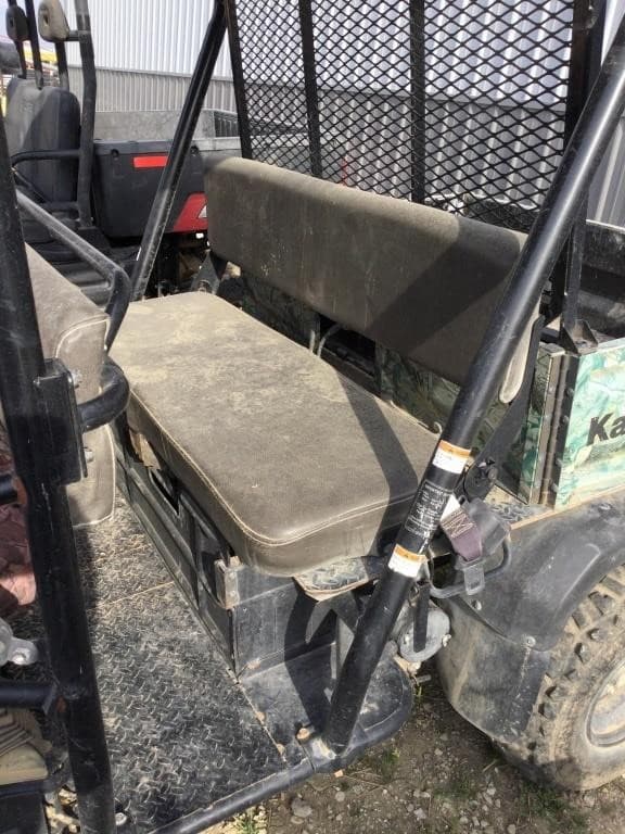 Image of Kawasaki Mule 3010 equipment image 4