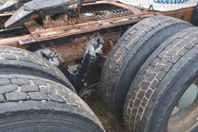 Image of Kenworth T2000 equipment image 3