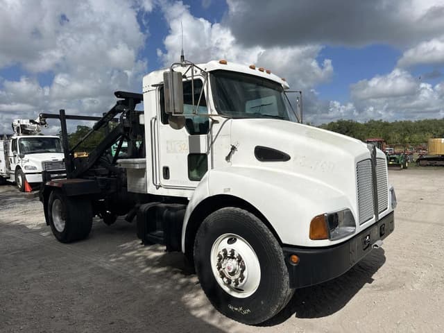 Image of Kenworth T270 equipment image 4