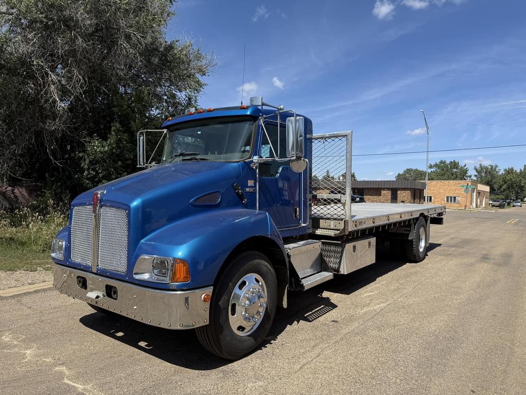 Image of Kenworth T300 Primary image