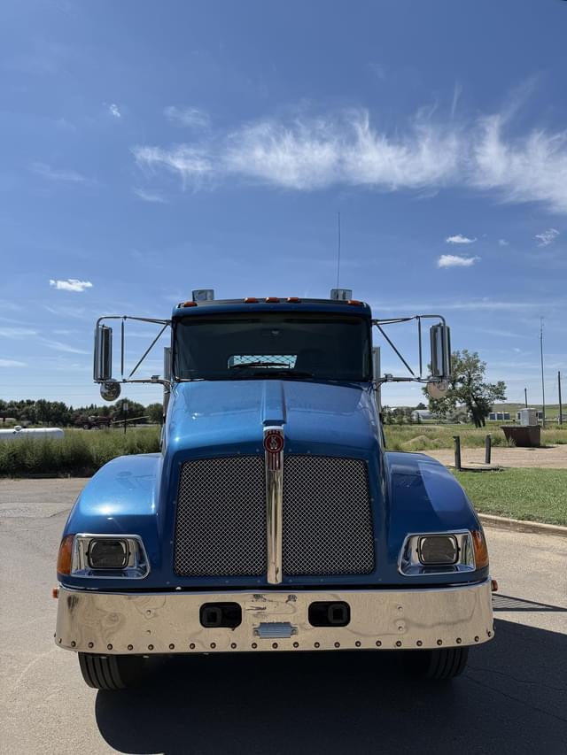 Image of Kenworth T300 equipment image 2