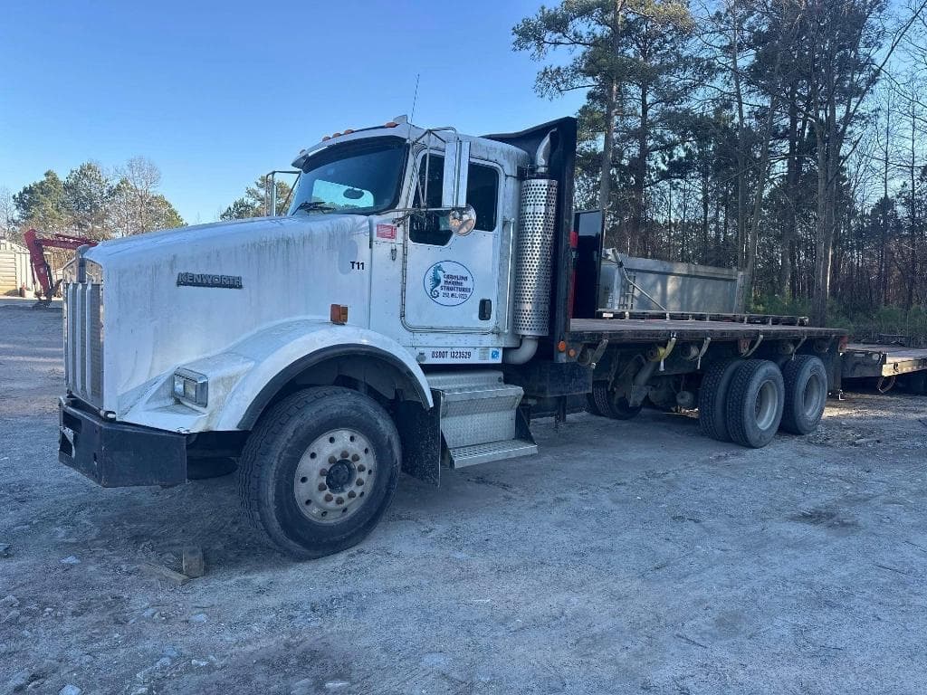 Image of Kenworth T300 Primary image