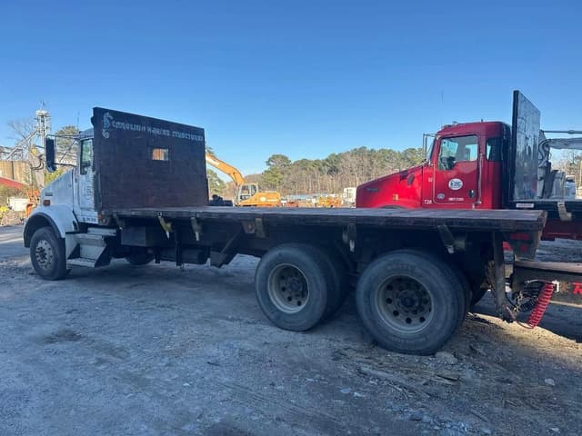 Image of Kenworth T300 equipment image 4