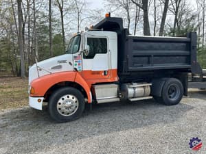 2005 Kenworth T300 Image