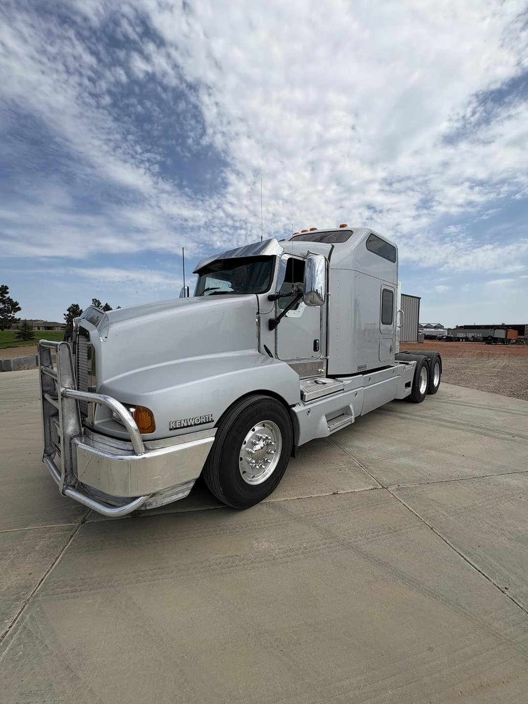 Image of Kenworth T600 Primary image