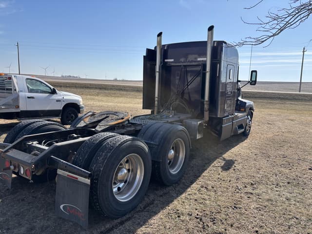 Image of Kenworth T600 equipment image 4