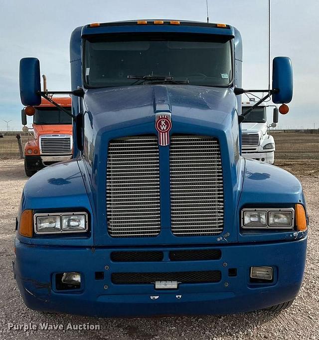 Image of Kenworth T600 equipment image 1