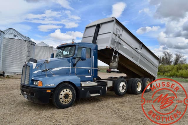 Image of Kenworth T600 equipment image 1