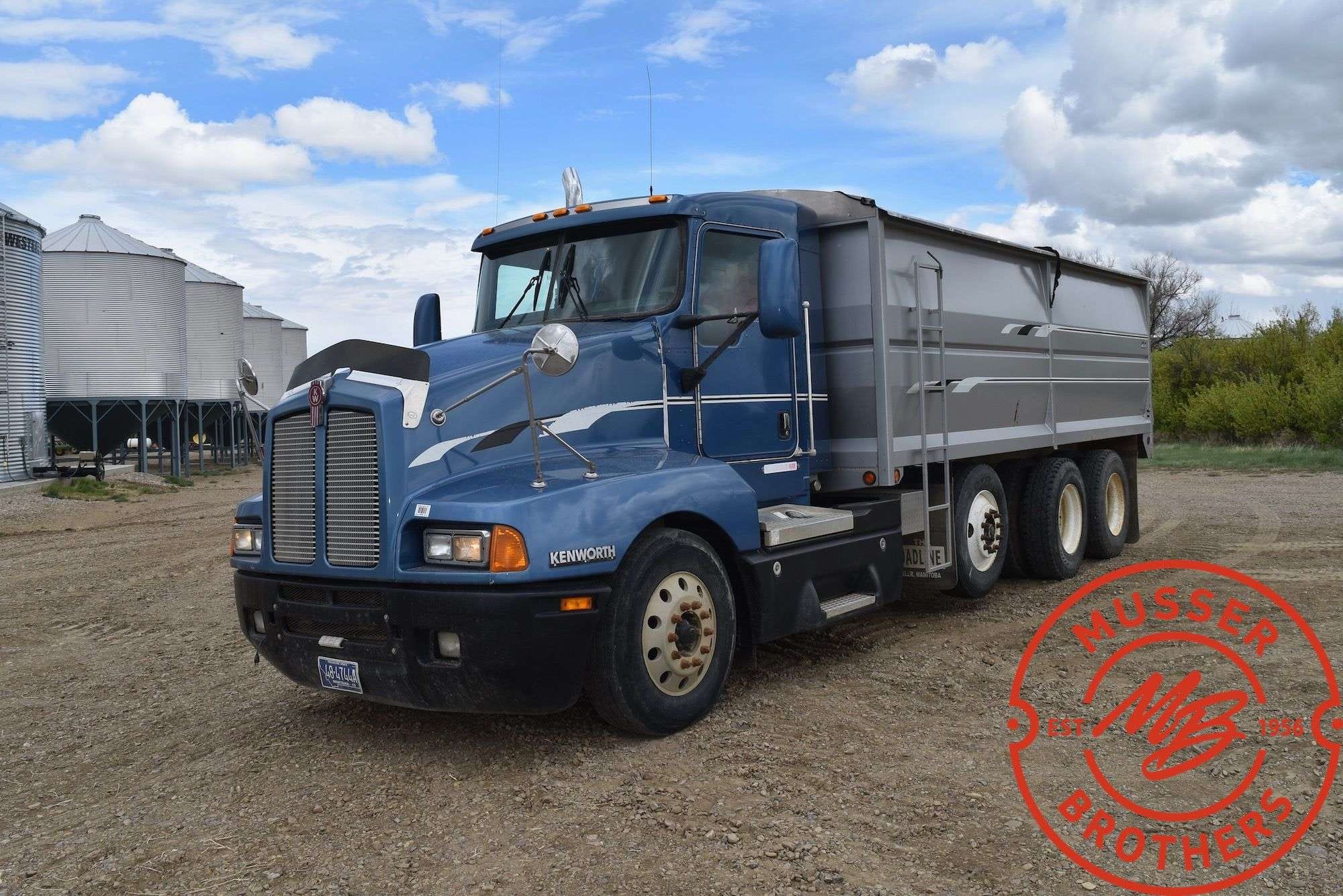 2005 Kenworth T600 Equipment Image0