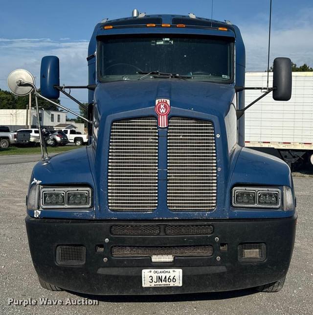 Image of Kenworth T600 equipment image 1