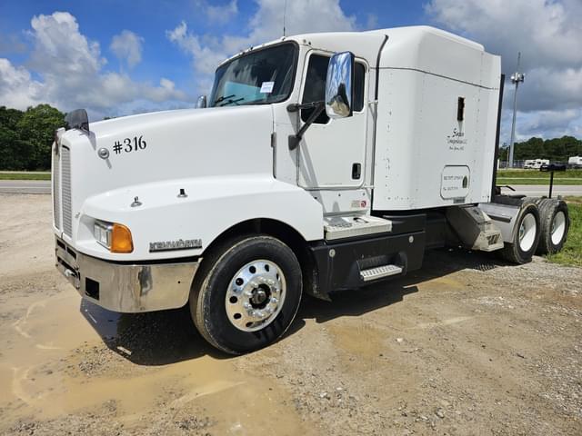 Image of Kenworth T600 equipment image 2