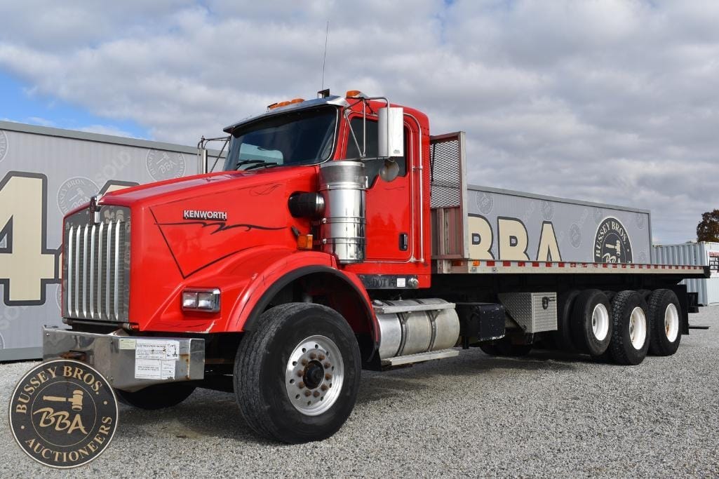 2005 Kenworth T800 Equipment Image0