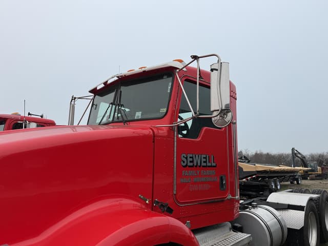Image of Kenworth T800 equipment image 3