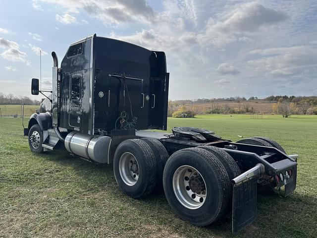 Image of Kenworth T800 equipment image 1