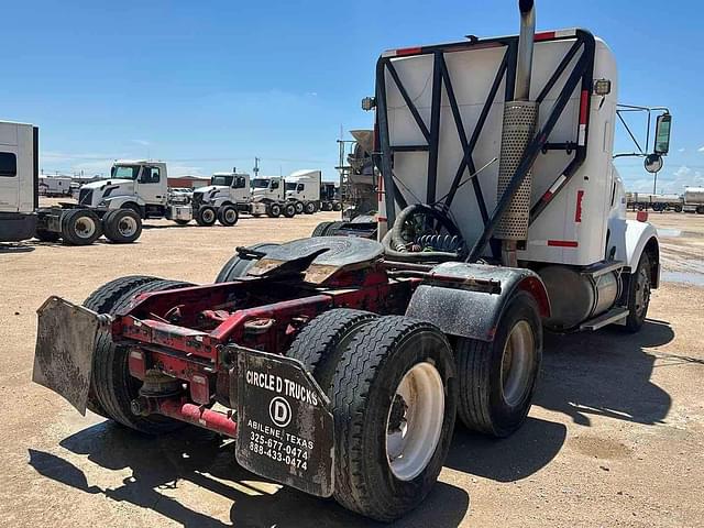 Image of Kenworth T800 equipment image 2