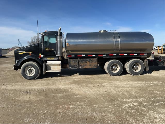 Image of Kenworth T800 equipment image 1