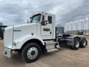 2005 Kenworth T800 Image