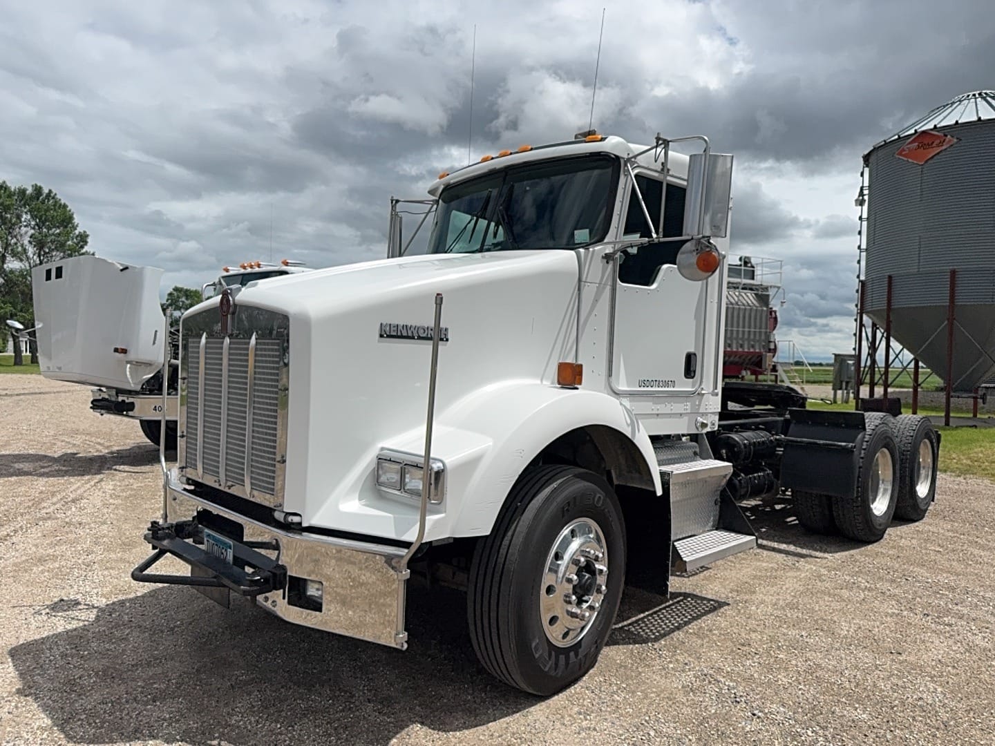 2005 Kenworth T800 Equipment Image0