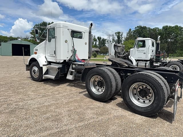 Image of Kenworth T800 equipment image 4