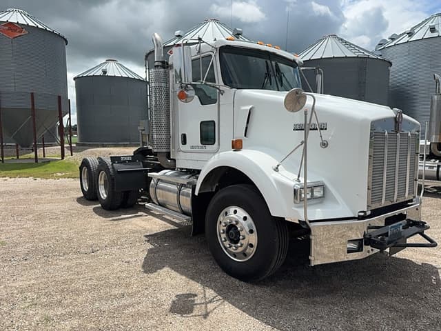 Image of Kenworth T800 equipment image 1