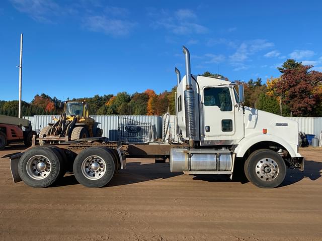 Image of Kenworth T800 equipment image 3