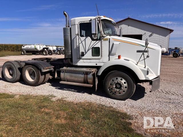 Image of Kenworth T800 equipment image 1
