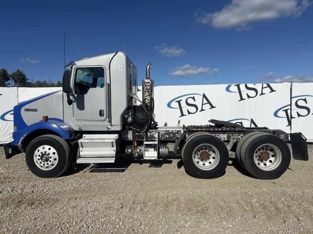 Image of Kenworth T800 equipment image 1