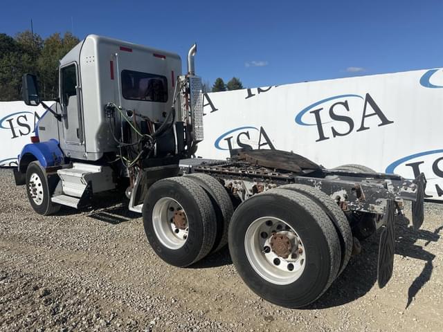 Image of Kenworth T800 equipment image 2