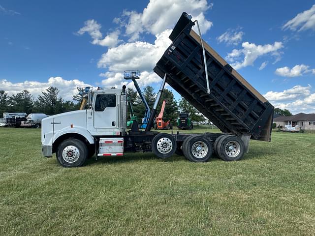 Image of Kenworth T800 equipment image 1