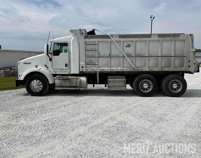 Image of Kenworth T800 equipment image 1