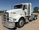 2005 Kenworth T800 Image