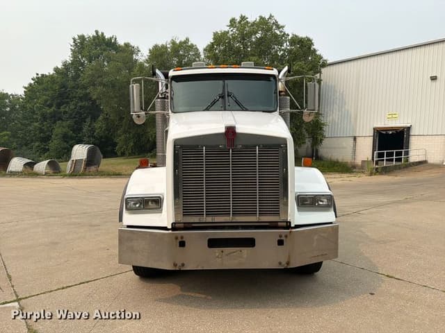 Image of Kenworth T800 equipment image 1