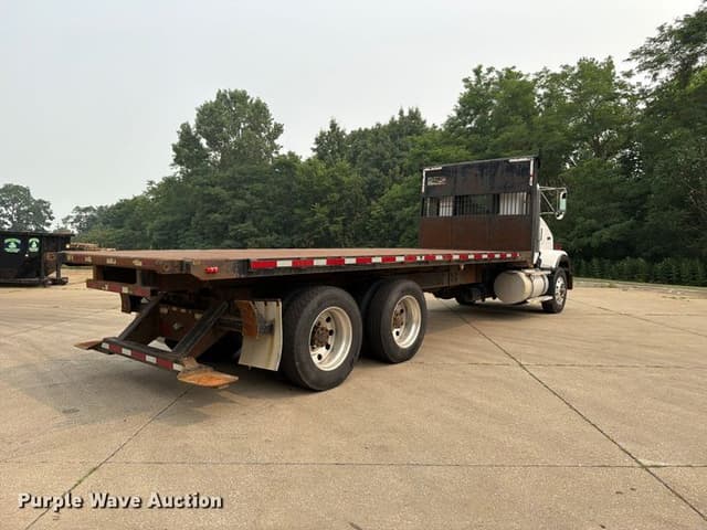 Image of Kenworth T800 equipment image 4