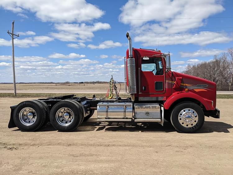 Main image Kenworth T800 4