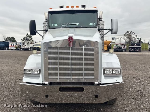 Image of Kenworth T800 equipment image 1
