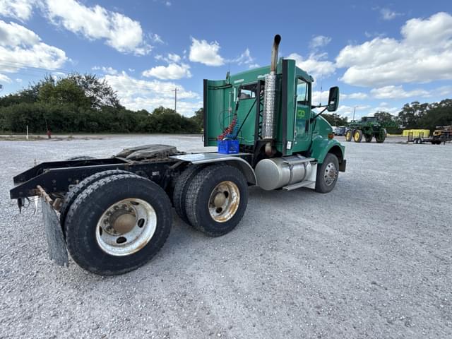 Image of Kenworth T800 equipment image 3
